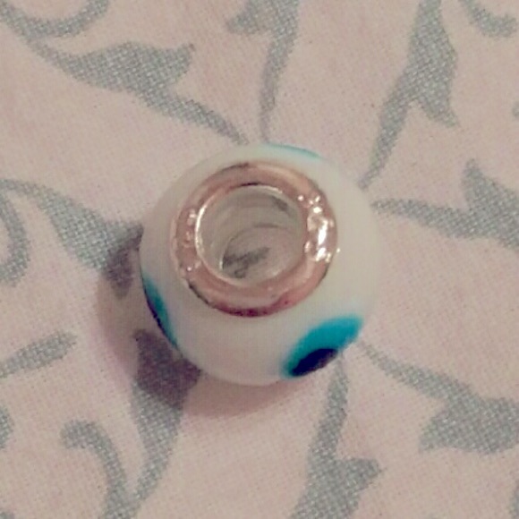 Murano glass lamp work bracelet charm - Picture 4 of 4